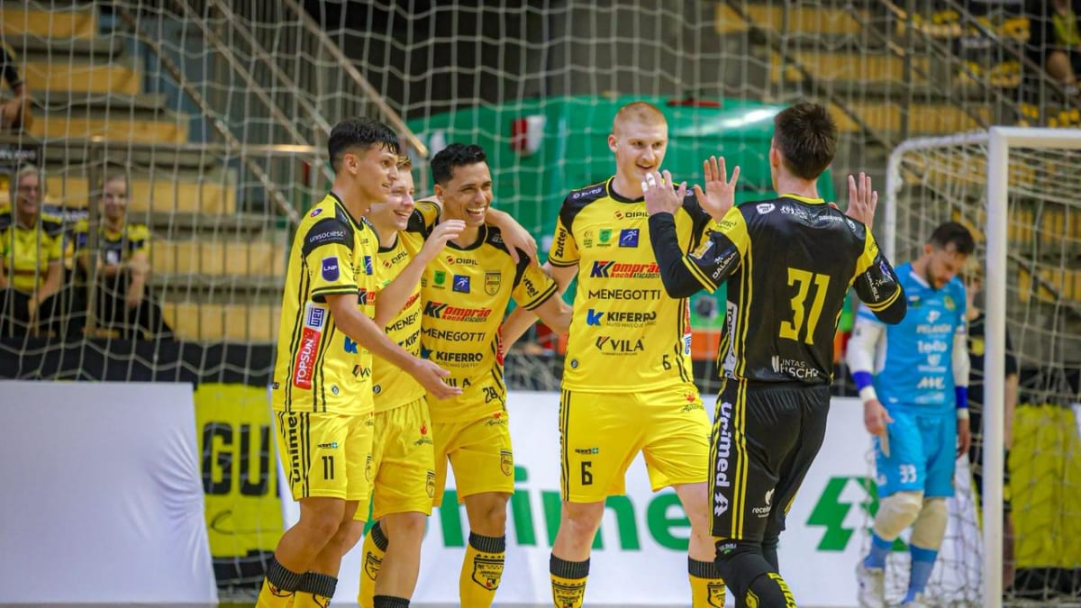 Jaraguá Futsal encerra pré-temporada com goleada sobre Fazenda (PR)