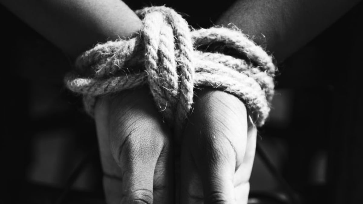 Adolescente de 14 anos é resgatada após denúncia de cárcere privado e violência sexual na Serra