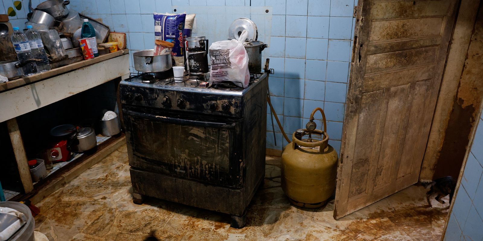 Caixa antecipa abono salarial e libera benefícios para trabalhadores afetados