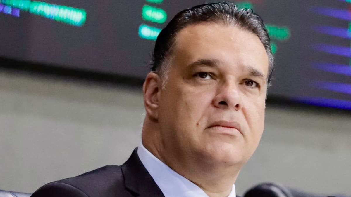 Leonardo Monjardim assume presidência da Câmara de Vitória durante licença de Anderson Goggi