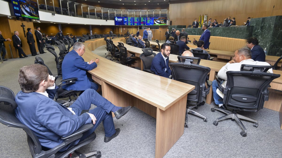 Deputados aprovam em definitivo a extinção da 'taxa do agro' em Goiás