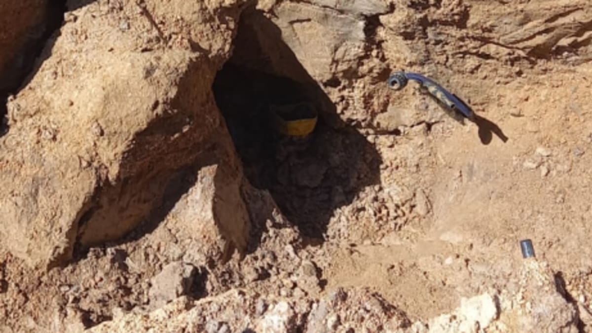 Homem fica parcialmente soterrado após acidente em Morro da Fumaça