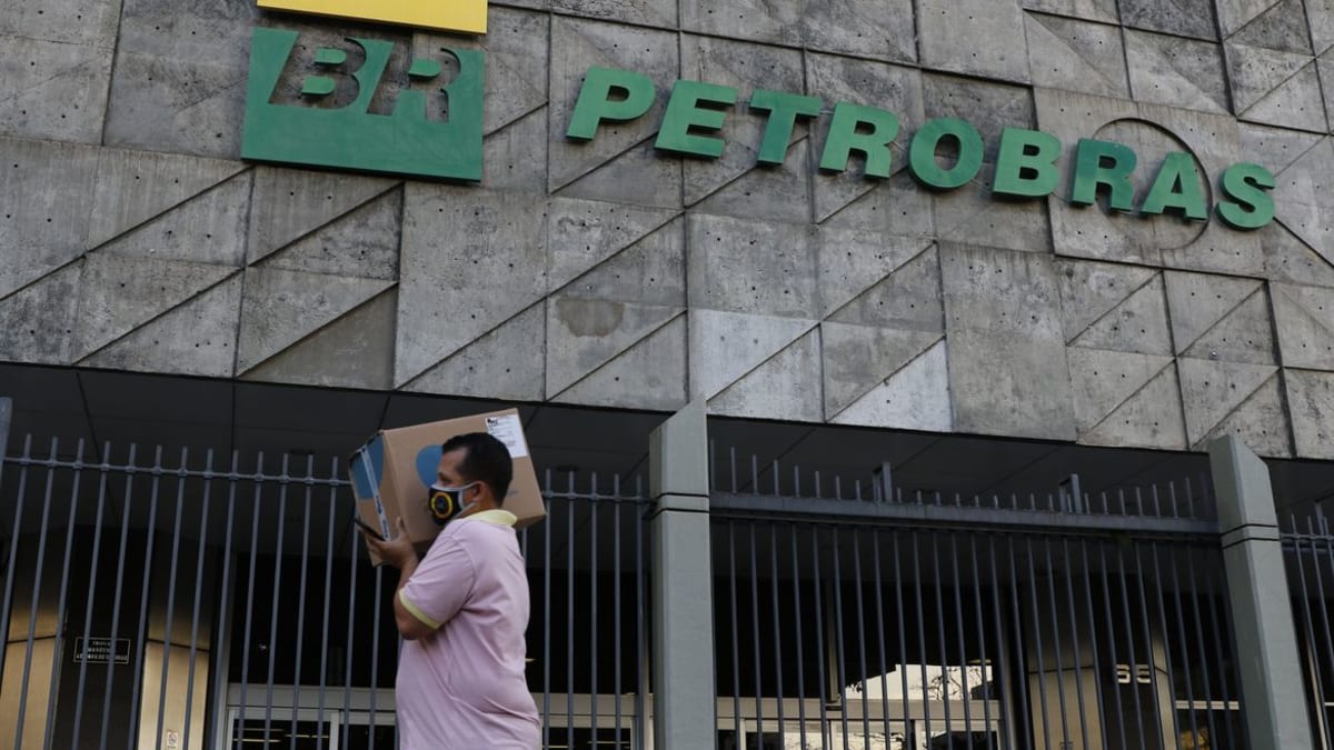 Distribuidoras sugerem aumento da importação de diesel pela Petrobras para garantir abastecimento