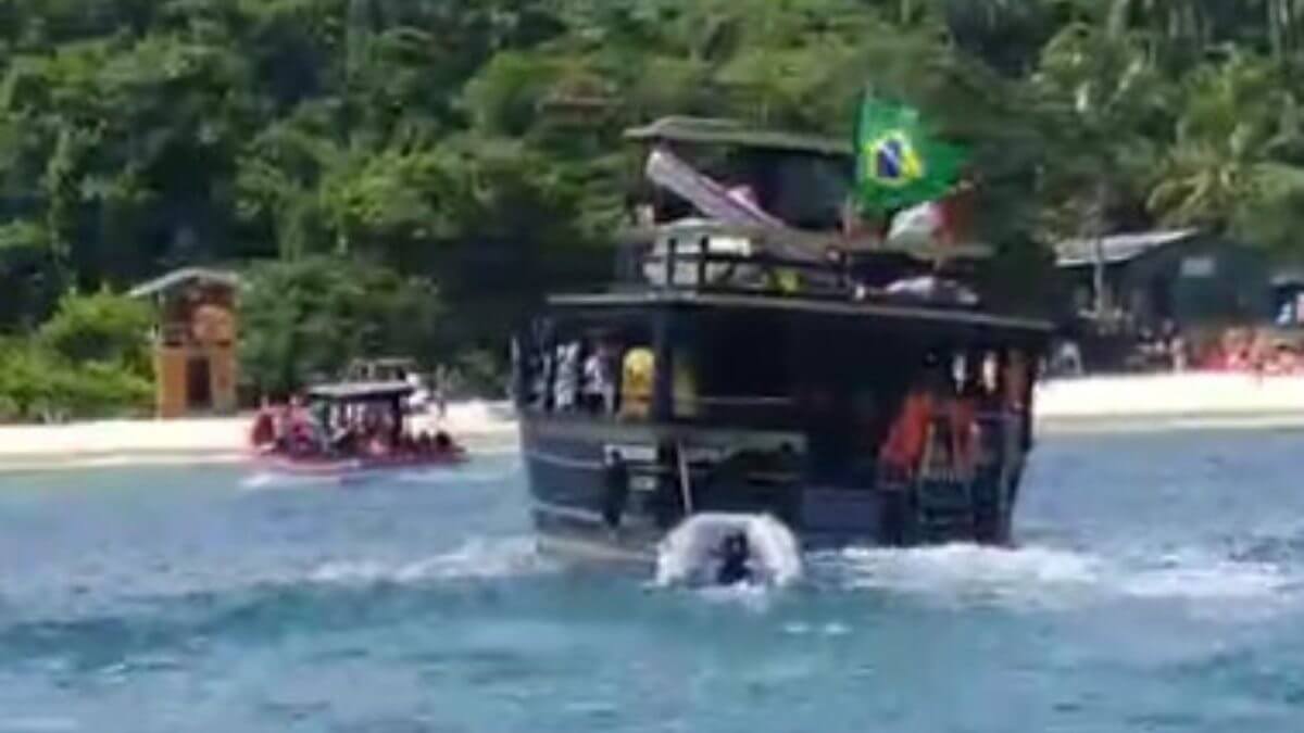 Homem morre após mal súbito em embarcação na Ilha do Campeche