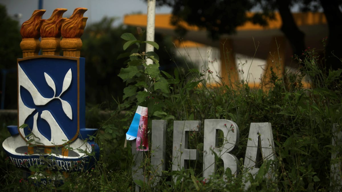 UFBA inicia processo para concurso com 105 vagas técnico-administrativas