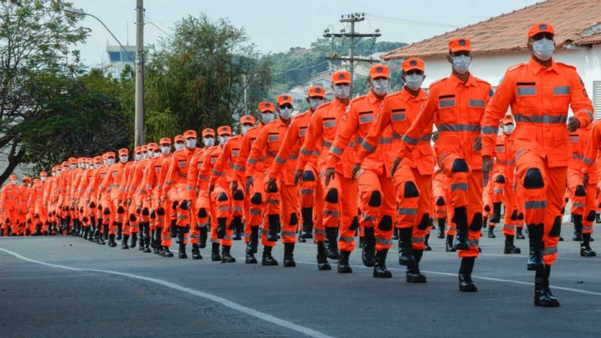 Concurso dos Bombeiros em Minas Gerais oferece 342 vagas com salários de até R$ 11,5 mil