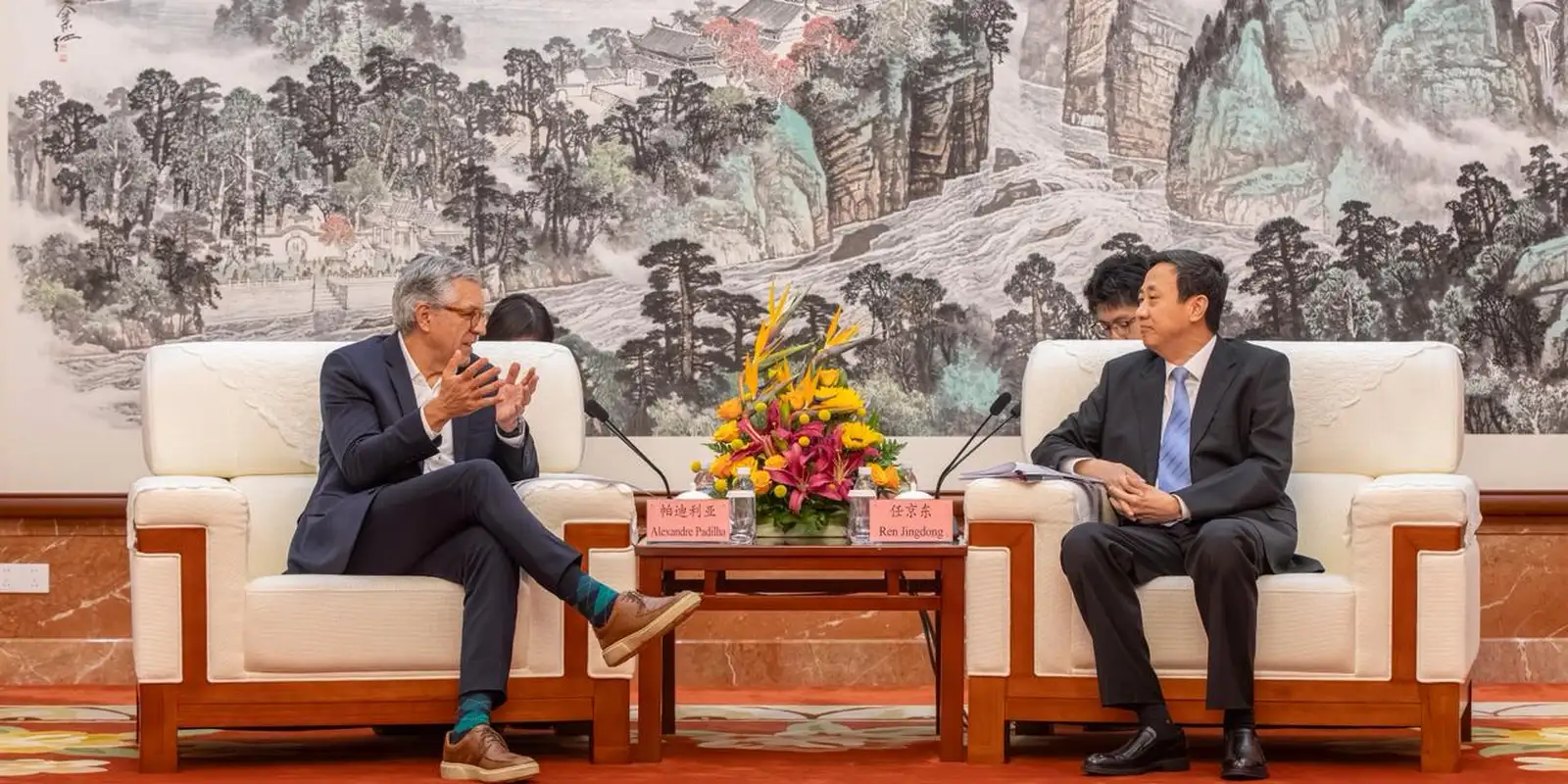 Ministro da Saúde busca cooperação tecnológica para modernizar SUS