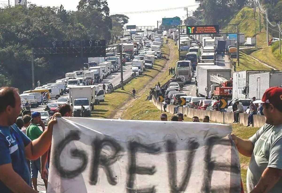 Decisão sobre greve nacional de caminhoneiros pode impactar Baixada Santista