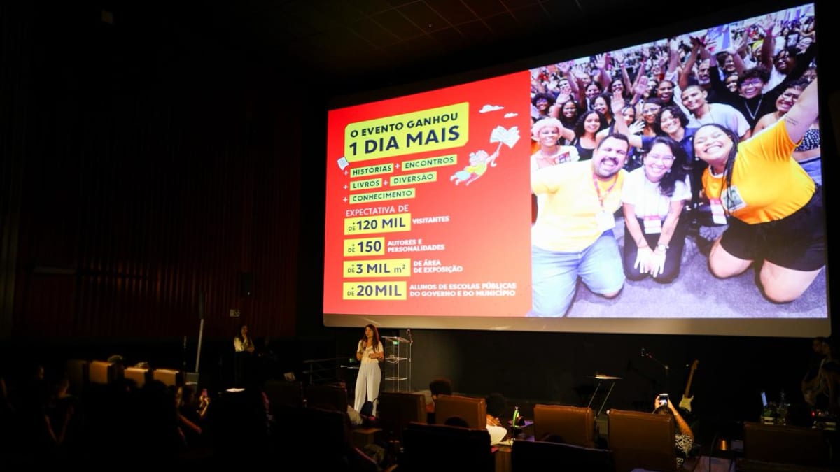 Bienal do Livro Bahia 2026 adota senhas online para sessões de autógrafos