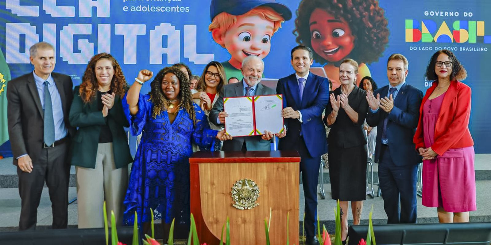 Lula assina decretos que regulamentam ECA Digital