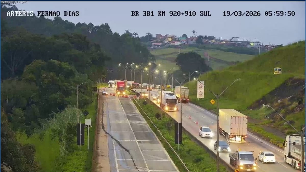 Derramamento de produto químico interdita BR-381 sentido São Paulo há mais de 40 horas