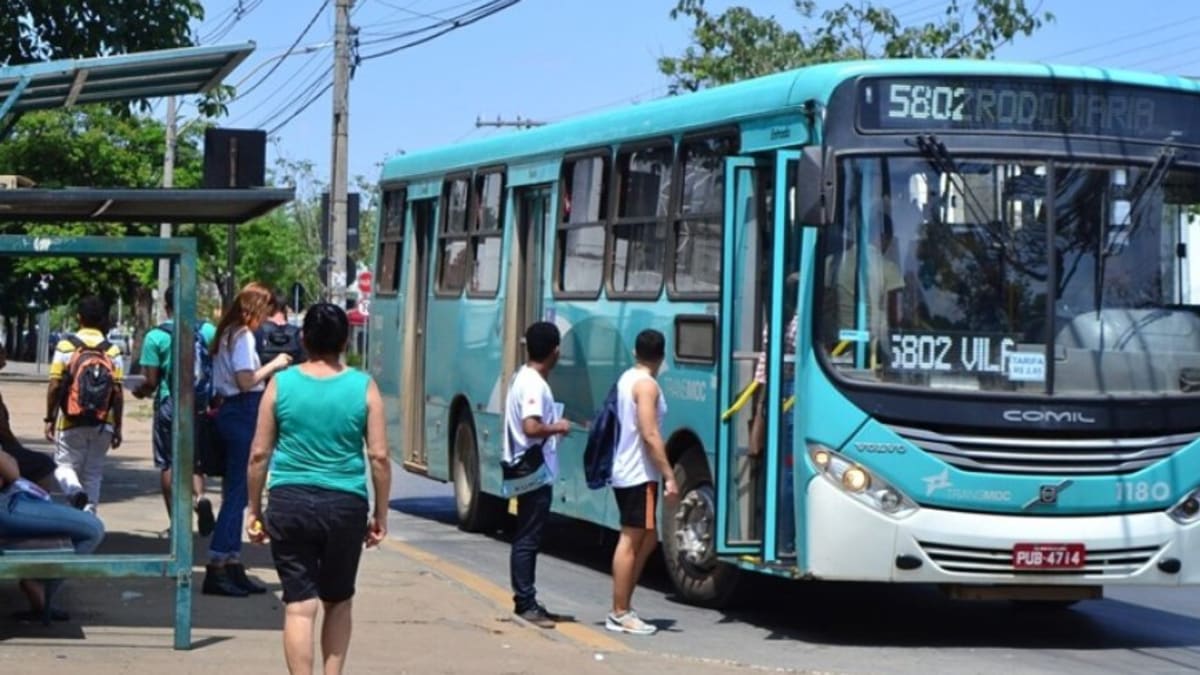 Montes Claros adota medidas para garantir transporte coletivo diante da crise dos combustíveis