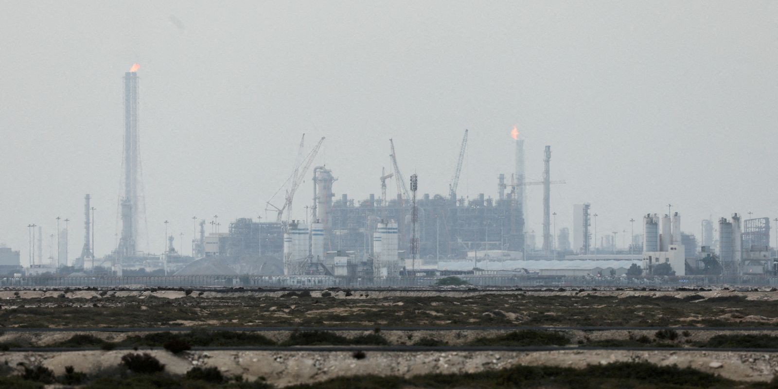 Conflito no Oriente Médio eleva preço do petróleo Brent