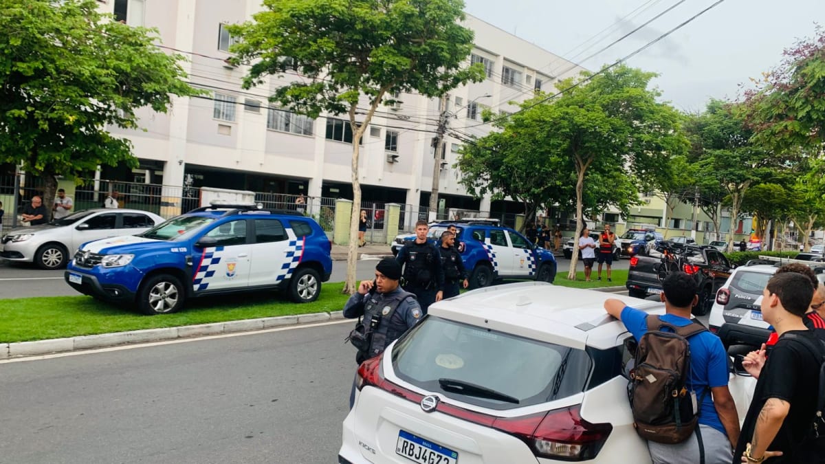 Estudante é esfaqueado por colega dentro de escola em Vitória