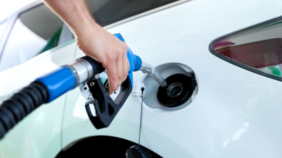 Preços dos combustíveis voltam a subir de forma relevante em março de 2026