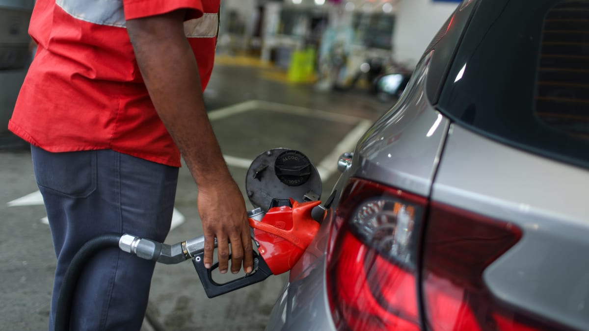 Acelen anuncia novo aumento de até 13,5% nos combustíveis no Nordeste