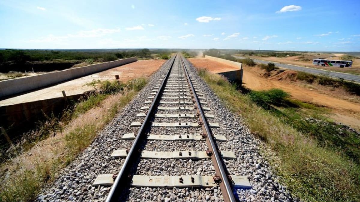 Bahia estuda reativação da Estrada de Ferro da Bahia ao São Francisco