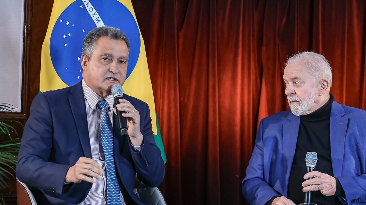 Lula defende estoque próprio de combustíveis e critica privatizações em meio à alta dos preços