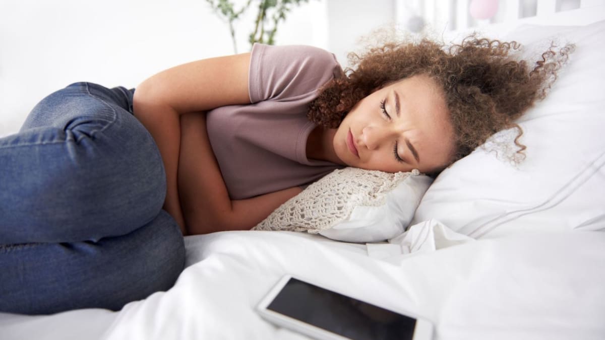 Endometriose afeta 8 milhões de mulheres no Brasil e diagnóstico pode levar até 10 anos