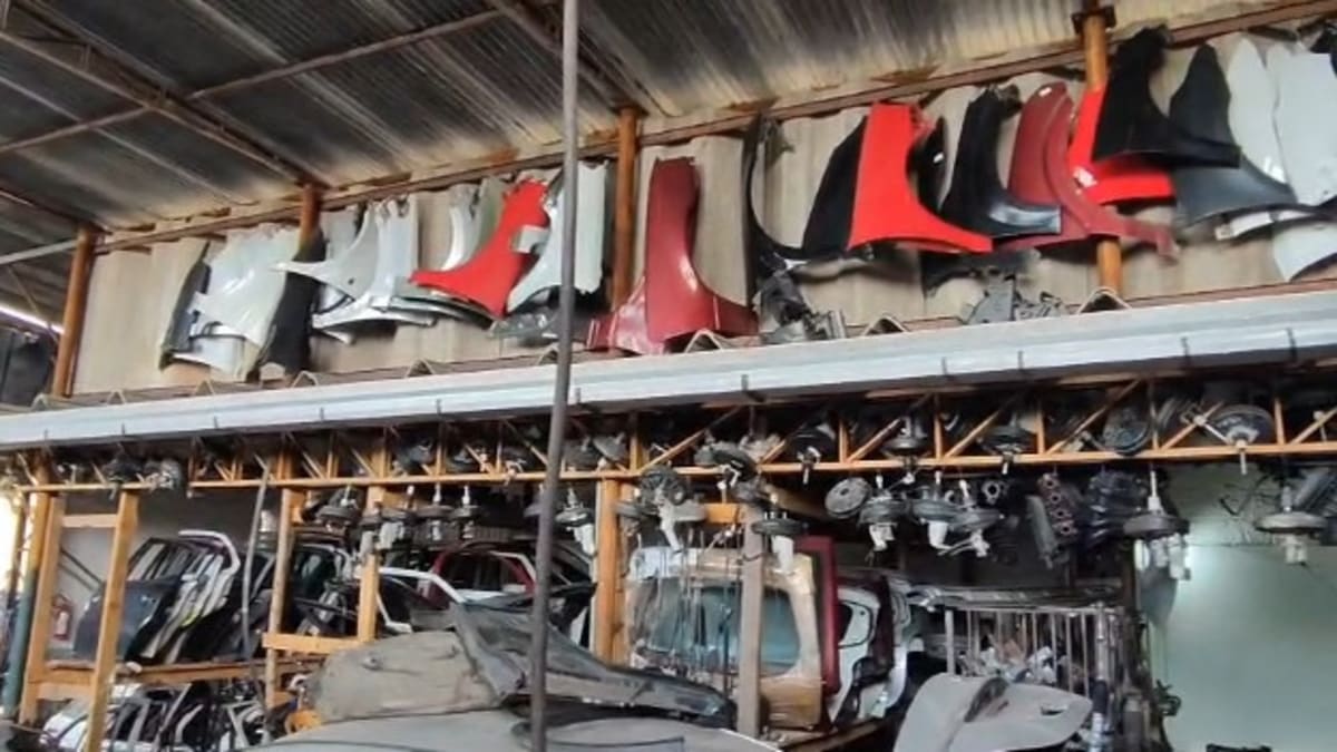 Empresário é preso em flagrante durante operação contra peças ilegais em São José