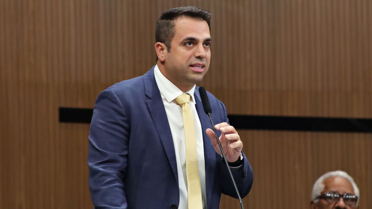 Presidente do PSDB-GO nega conversas para aliança com PT em Goiás