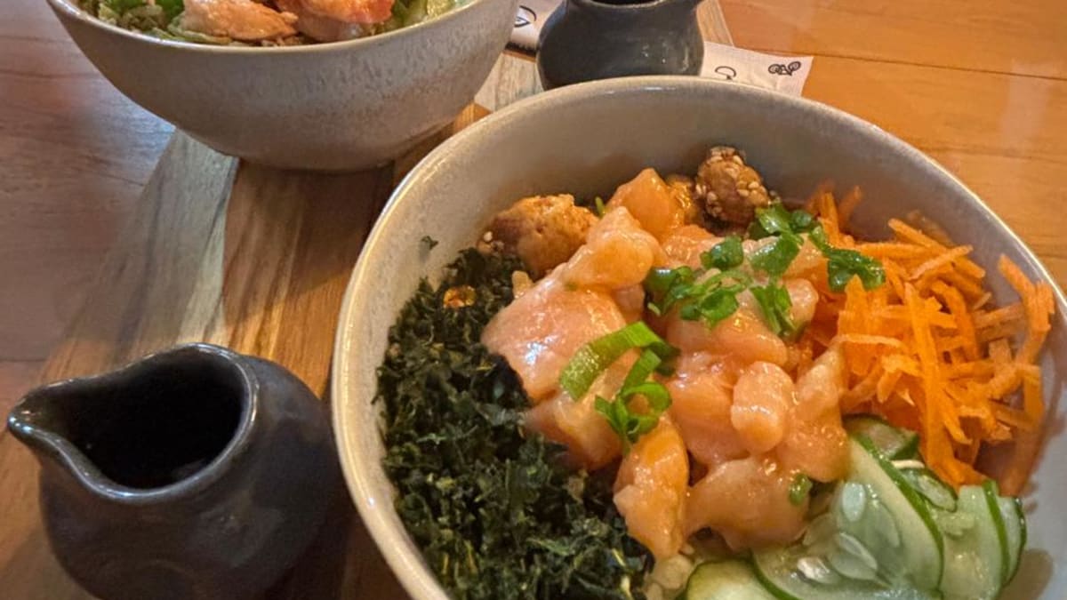 Let’s Poke chega ao Leblon com proposta havaiana alinhada ao lifestyle carioca