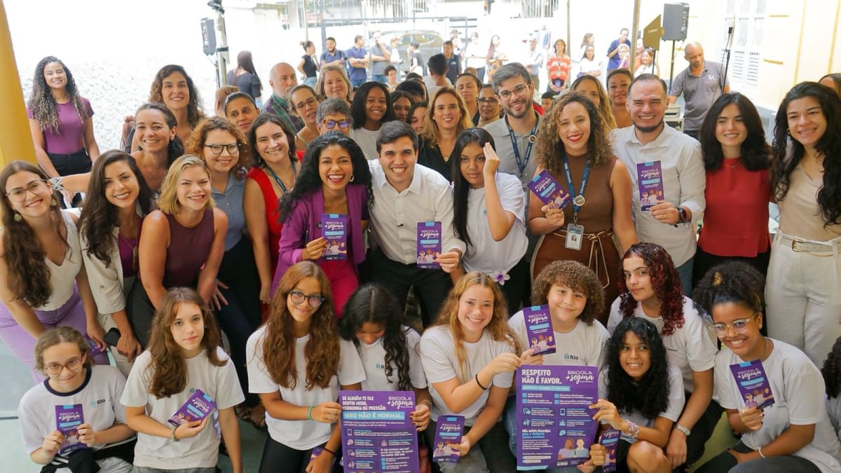Prefeitura do Rio lança campanha para prevenir violência contra meninas nas escolas municipais
