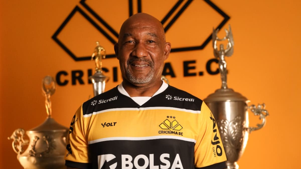 Criciúma lança nova camisa titular inspirada no título de 1986