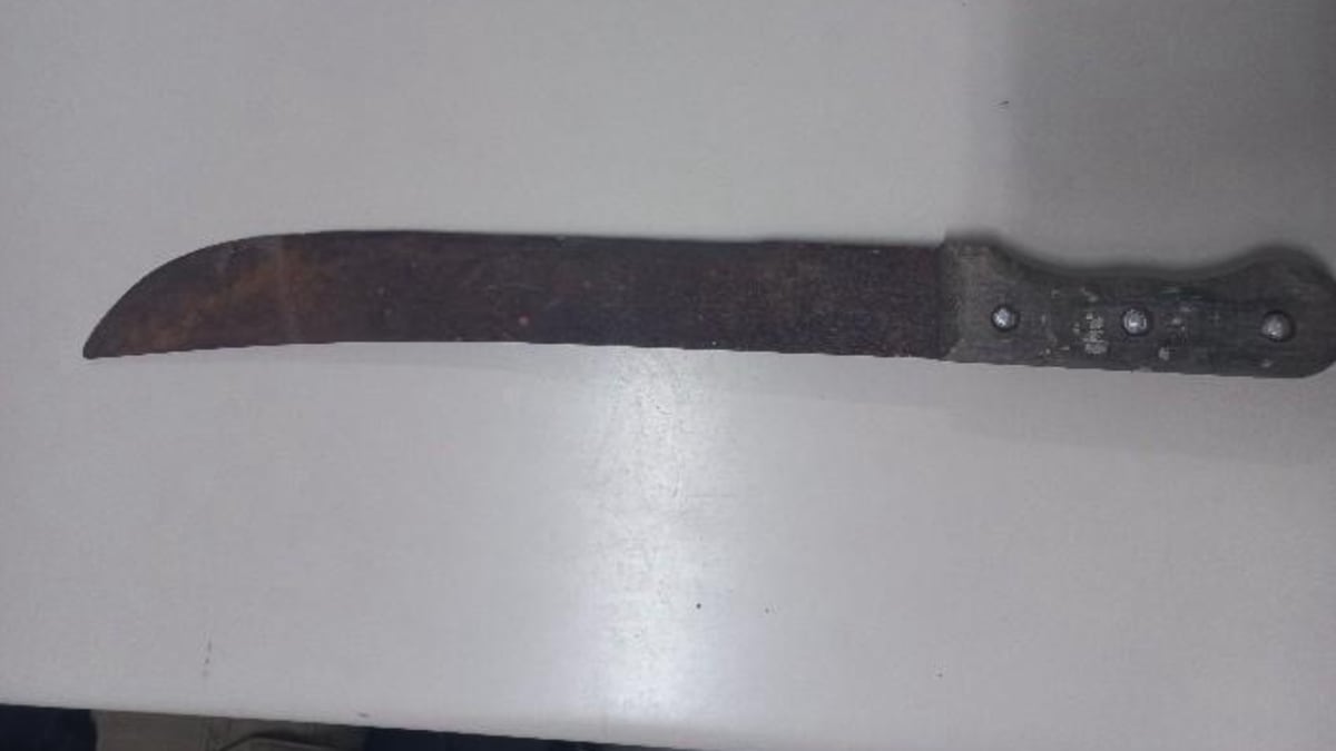 Motorista ameaça motoboys com simulacro e facão em Joaçaba