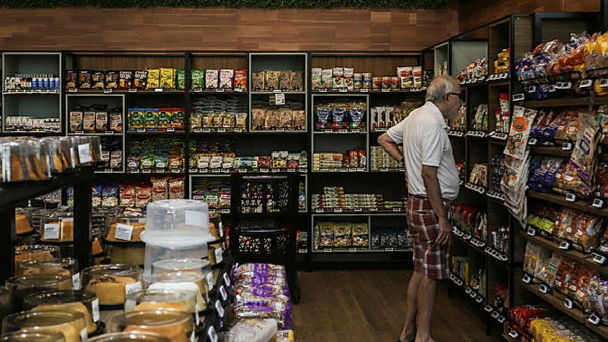 Lula sanciona lei que permite farmácias em supermercados