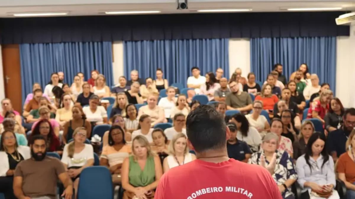 Blumenau inicia capacitação para reforçar segurança nas escolas