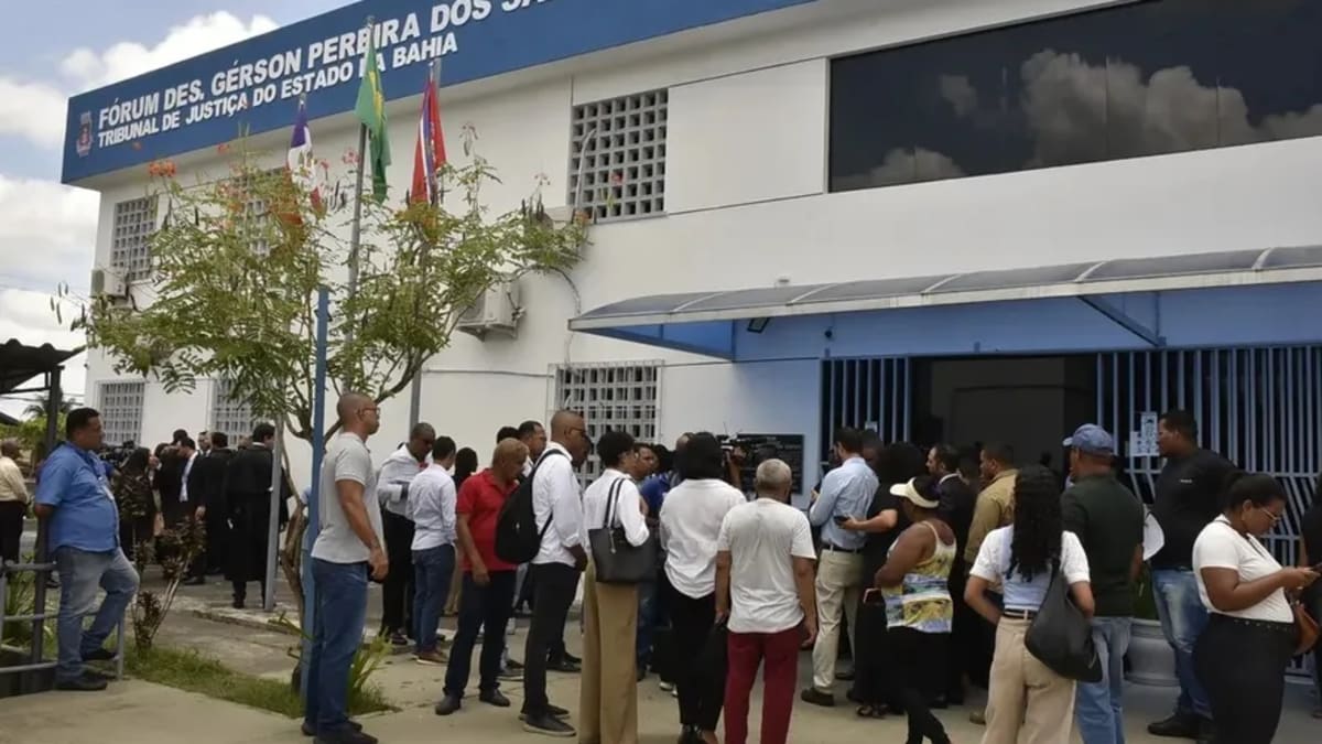 Julgamento dos acusados pela morte da cantora gospel Sara Freitas é retomado em Dias D’Ávila