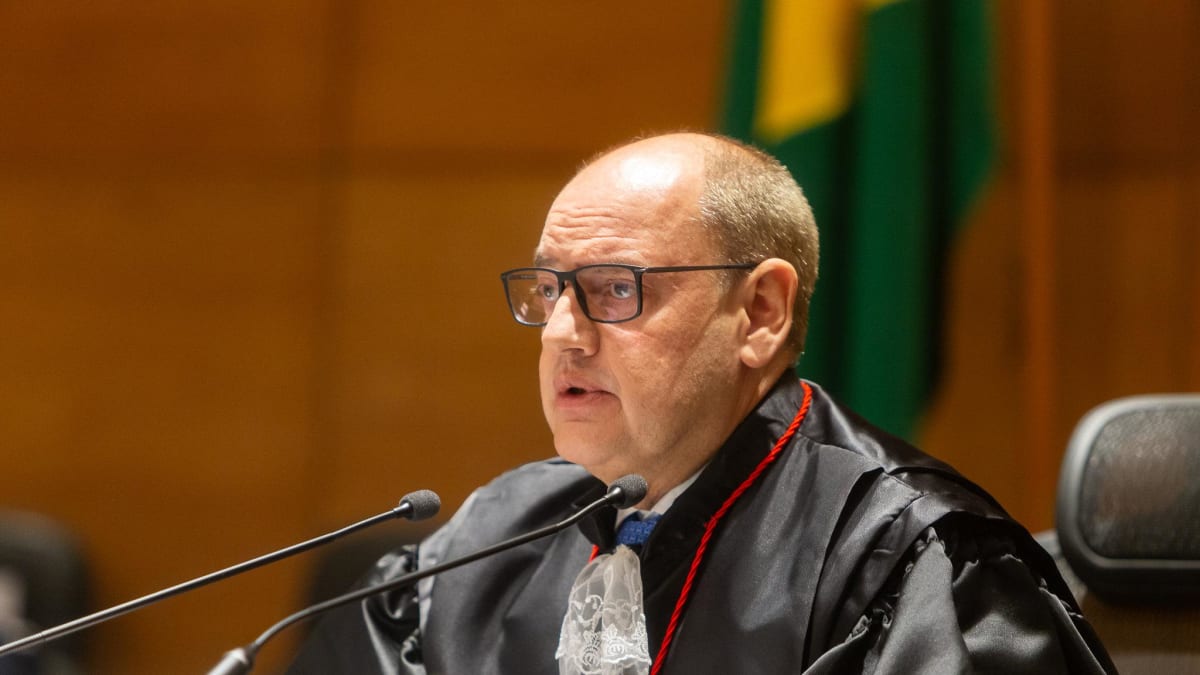 Desembargador Ricardo Couto de Castro assume interinamente governo do Rio de Janeiro e destaca caráter provisório do cargo