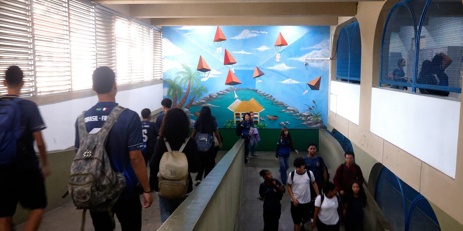 Tristeza e desamparo marcam saúde mental de adolescentes brasileiros