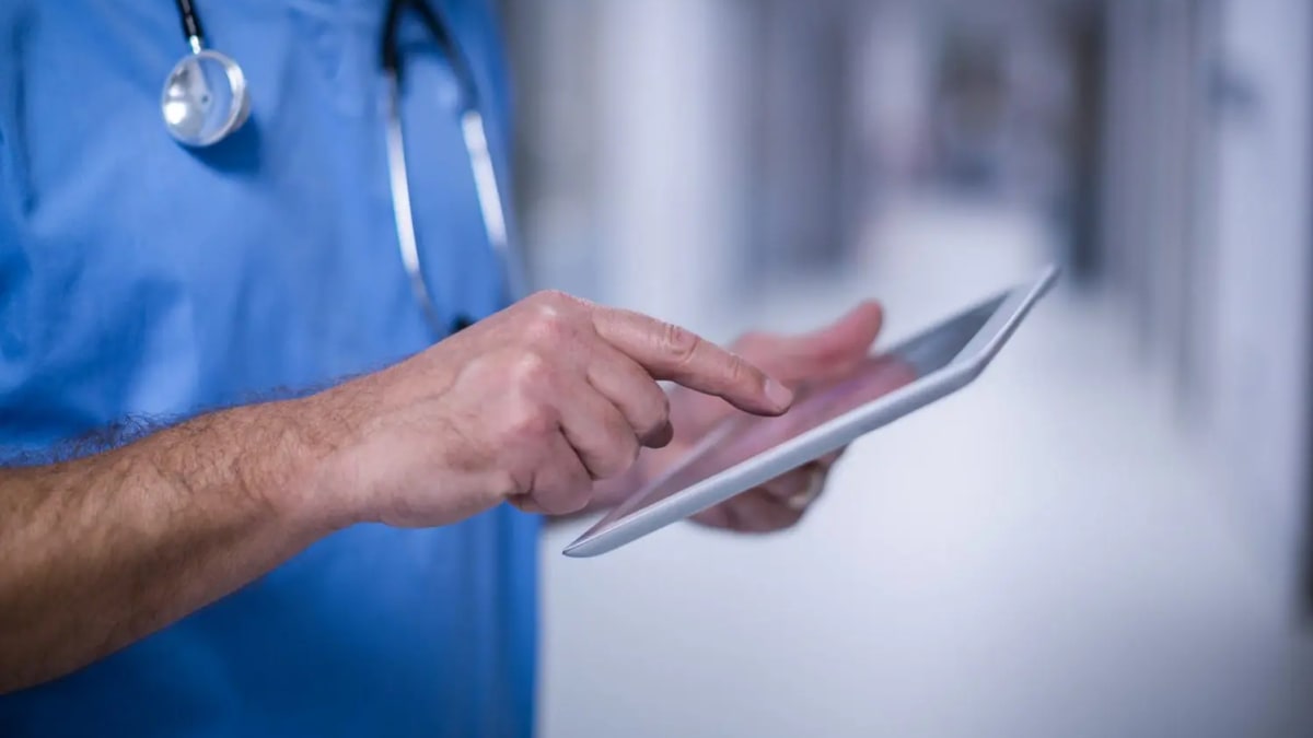 CFM publica resolução que regula uso da inteligência artificial na medicina