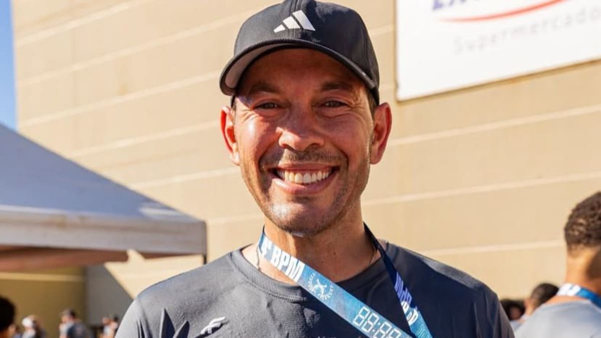 Arnaldinho Borgo decide permanecer prefeito de Vila Velha e enfrenta desafios políticos no ES