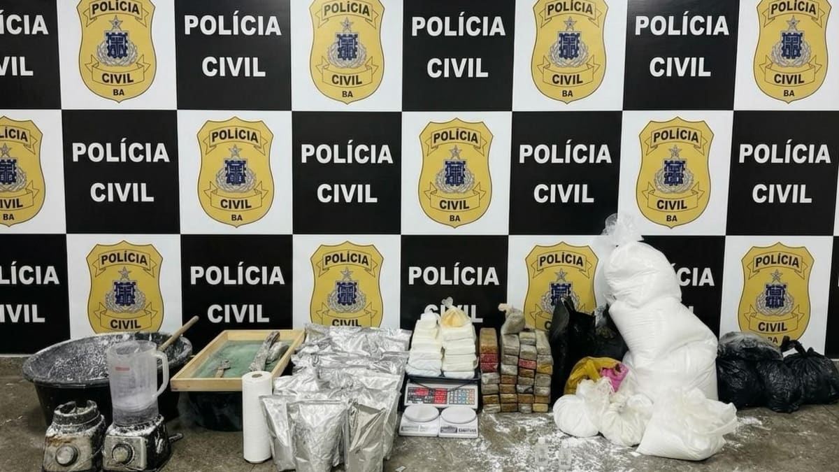 Polícia Civil desativa laboratório de drogas e prende duas mulheres em Feira de Santana