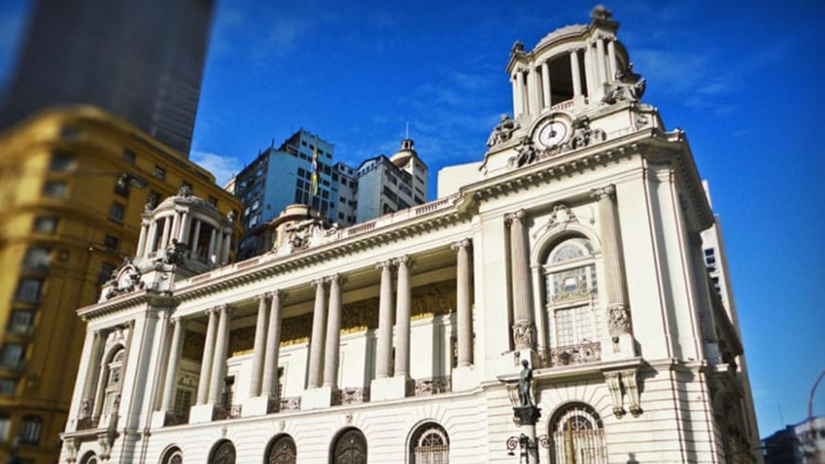 Câmara Municipal do Rio debate reconhecimento de agentes da educação infantil como profissionais do magistério