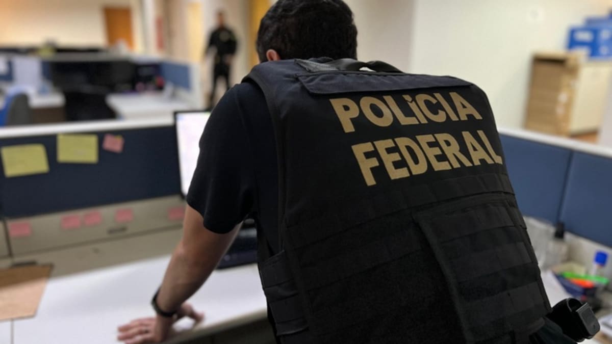 Polícia Federal realiza segunda fase da Operação Narco Azimut com mandados em Balneário Camboriú
