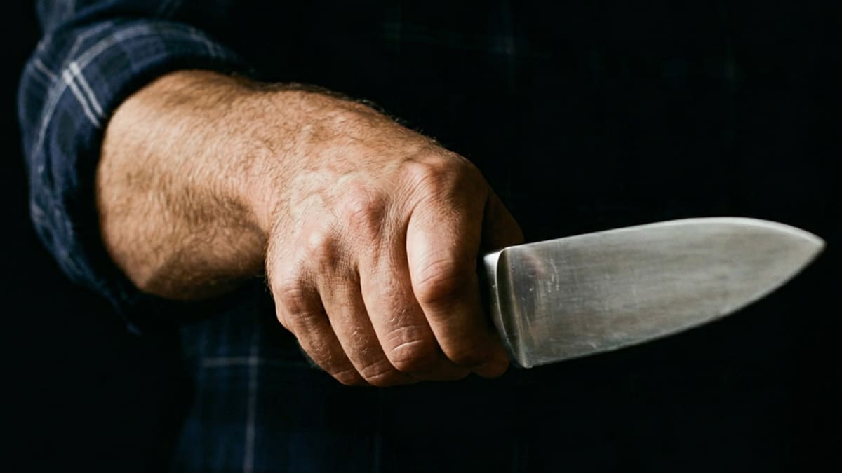 Homem investigado por esfaquear vizinho em discussão religiosa tem prisão convertida em domiciliar em BH