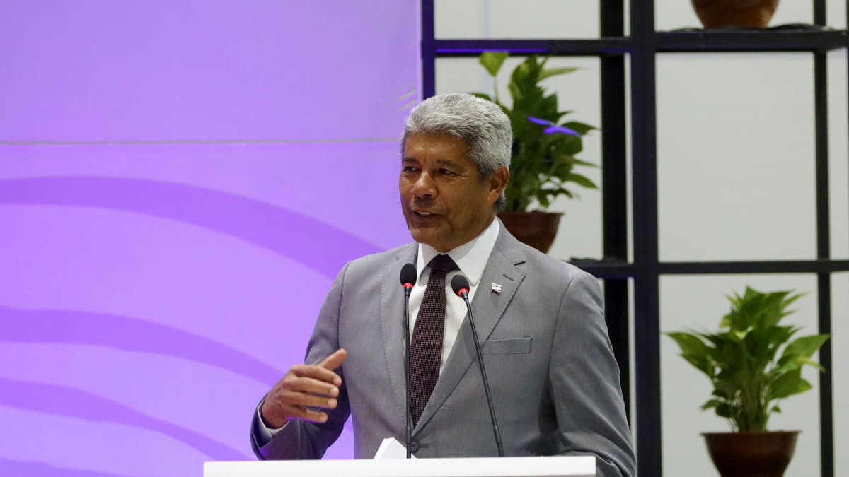 Jerônimo Rodrigues fixa 3 de abril como prazo para secretários deixarem cargos para eleições