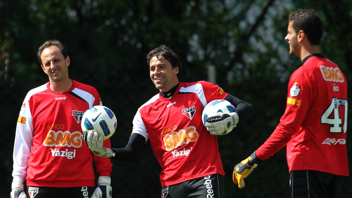 Léo Vieira reforça o Bahia e reencontra Rogério Ceni, ex-companheiro no São Paulo