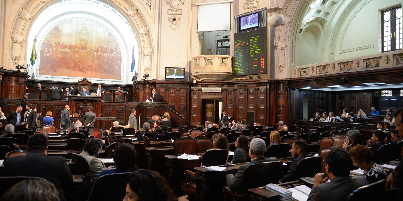 TRE-RJ marca recontagem de votos para deputado estadual