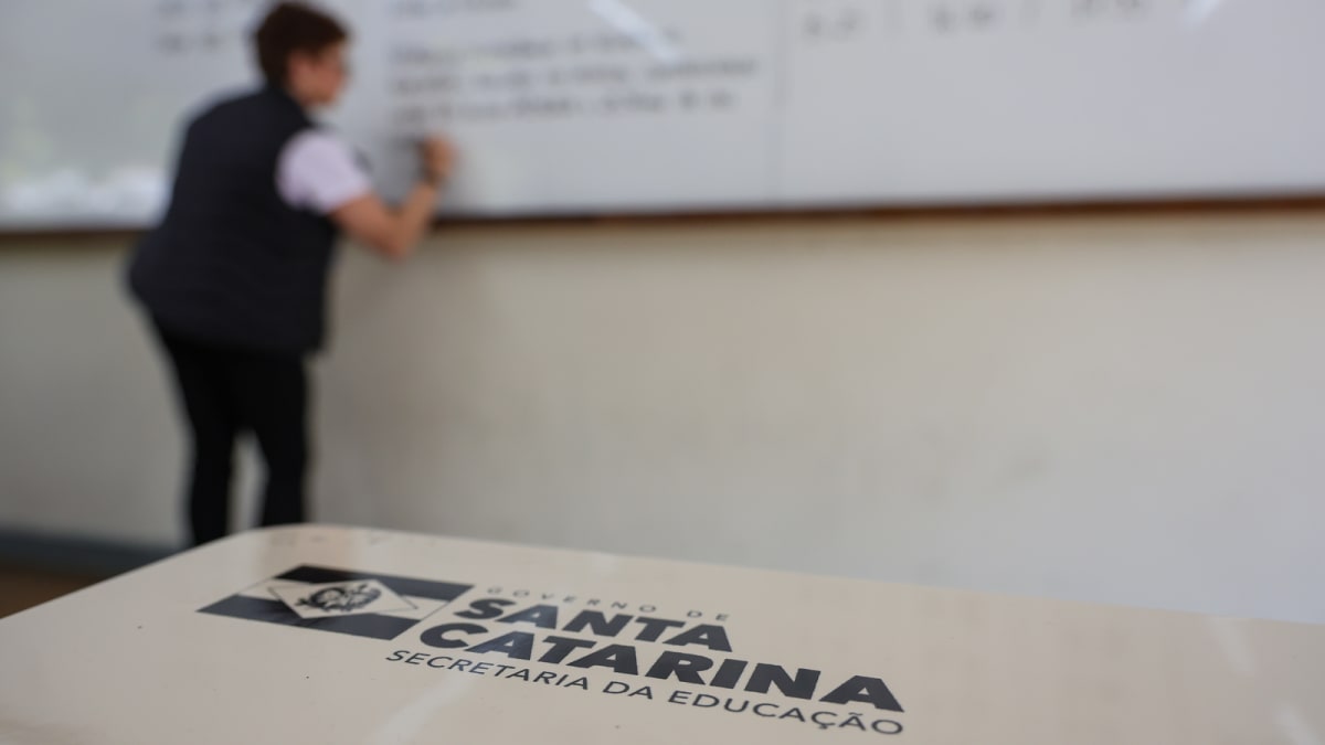 Secretaria de Educação de SC lança edital para concurso com 10 mil vagas