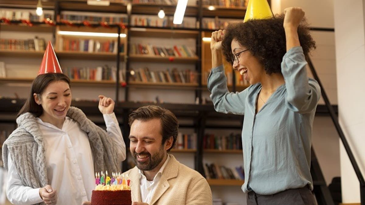 Projeto na Alba propõe folga remunerada no aniversário para servidores estaduais