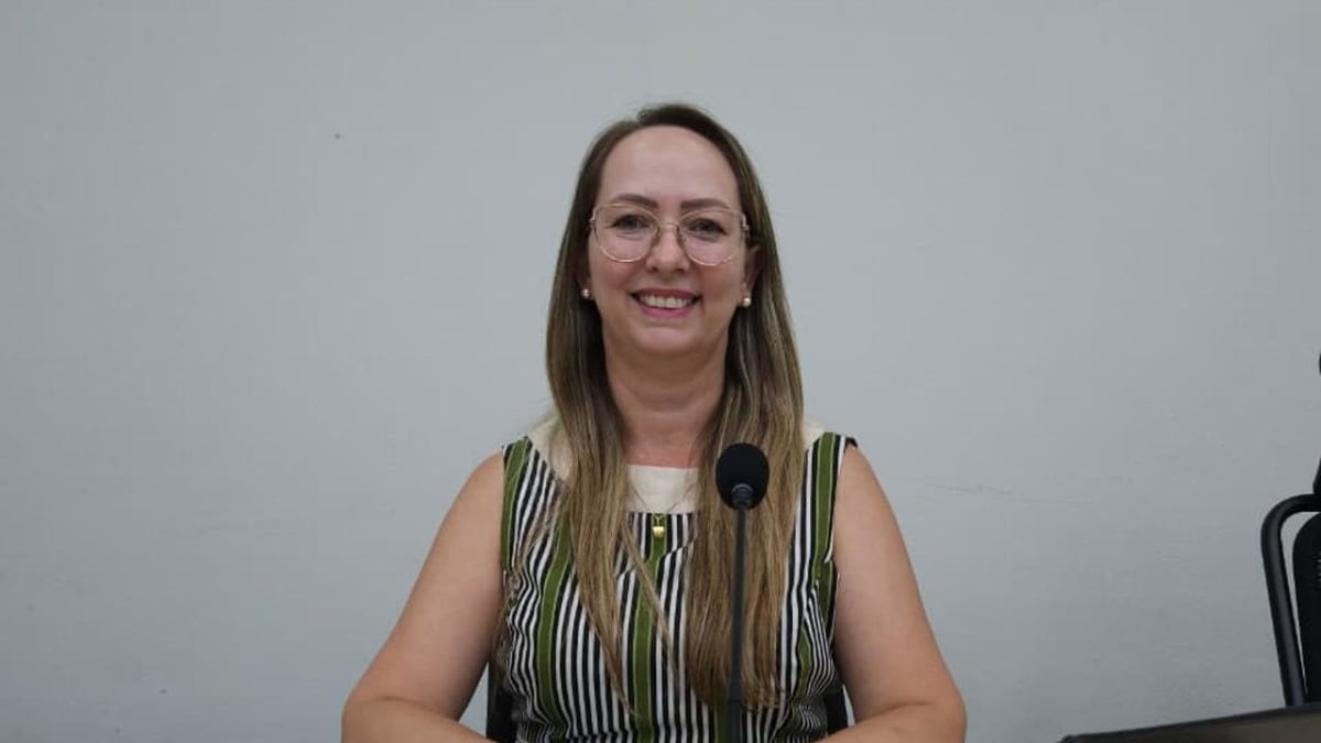 Vereadora de Guaramirim propõe reconhecimento de auxiliares e coordenadores escolares como profissionais do magistério