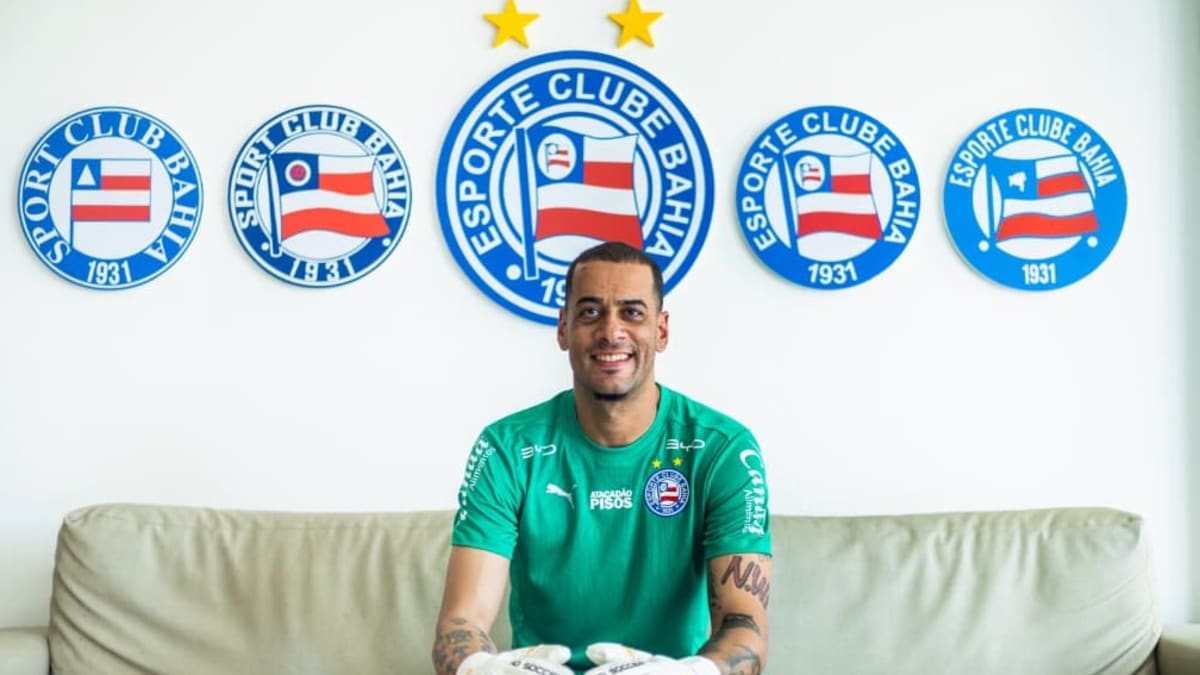 Bahia anuncia goleiro Léo Vieira para sequência da temporada