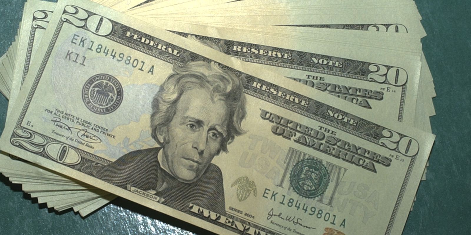 Dólar cai e Bolsa sobe apesar das tensões no Oriente Médio