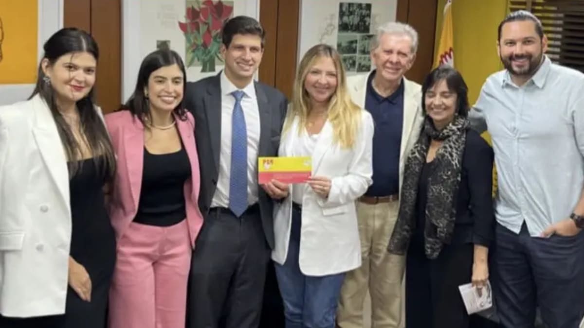 Isaura Lemos aguarda definição do PT, mas pode disputar Senado pelo PSB