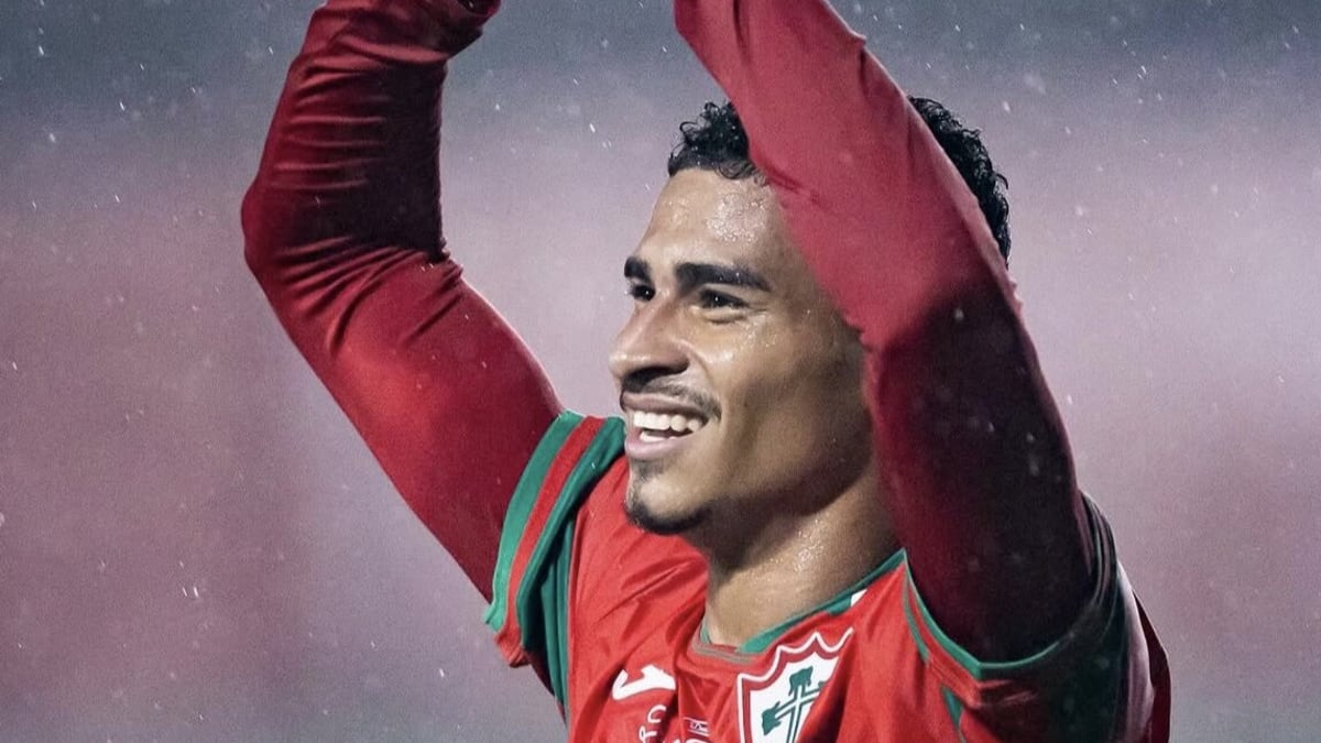 Vitória contrata atacante Renê, da Portuguesa, por empréstimo até o fim da temporada